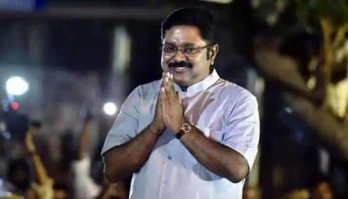 TTV Dinakaran-னின் தில்லி பயணம்: தமிழக அரசியலில் பெரும் சலசலப்பு!!