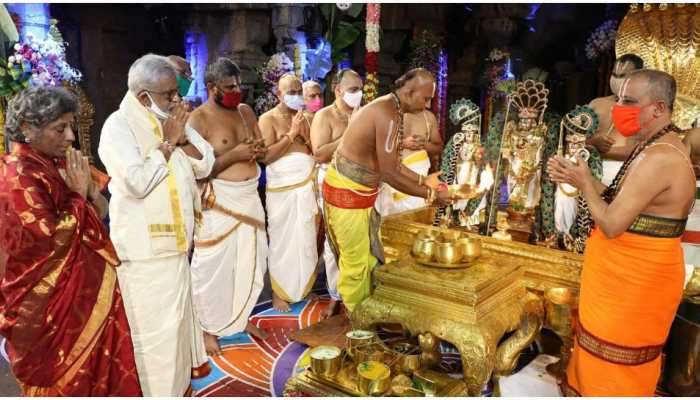 In pics:திருப்பதி ஏழுமலையான் கோவிலில் பிரம்மோத்சவ விழா திருமஞ்சனம் In pics:திருப்பதி ஏழுமலையான் கோவிலில் பிரம்மோத்சவ விழா திருமஞ்சனம்