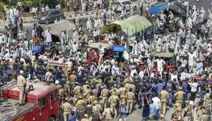 UP on High Alert: வேளான் மசோதாக்களால் வலுக்கும் போராட்டங்கள், தொடரும் பதட்டம்!! UP on High Alert: வேளான் மசோதாக்களால் வலுக்கும் போராட்டங்கள், தொடரும் பதட்டம்!!