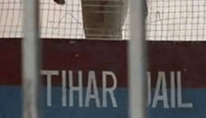 DG Prisons COVID Positive: திகார் சிறையிலும் நுழைந்தான் கொரோனா என்னும் குற்றவாளி! DG Prisons COVID Positive: திகார் சிறையிலும் நுழைந்தான் கொரோனா என்னும் குற்றவாளி!