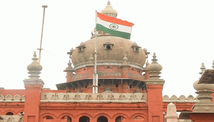 பள்ளிகள் திறப்பு எப்பொழுது? தமிழக அரசு பதில் அளிக்க சென்னை உயர்நீதிமன்றம் உத்தரவு பள்ளிகள் திறப்பு எப்பொழுது? தமிழக அரசு பதில் அளிக்க சென்னை உயர்நீதிமன்றம் உத்தரவு