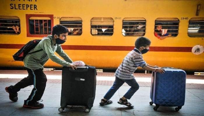 Luggage அதிகமாக உள்ளதா? கவலை வேண்டாம்: Railway உங்கள் லக்கேஜை கொண்டு வந்து சேர்க்கும்!! title=