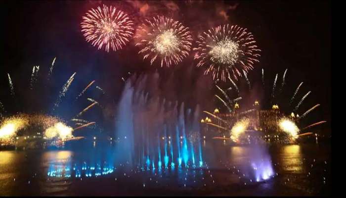 Palm Fountain in Jumeirah, Dubai: சொர்க்கம் விண்ணிலா, துபாயிலா?