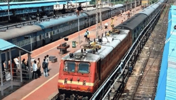 IRCTC ஐ விட விரைவான ரயில் டிக்கெட் முன்பதிவு ஆப்; மோசடிக்கு IIT பட்டதாரி கைது