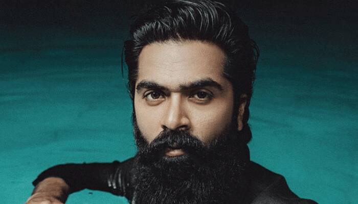 அதிகாரப்பூர்வ அறிவிப்பு: STR இன் Maanaadu படத்திலிருந்து புதிய போஸ்டர் வெளியீடு!