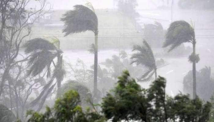 Nivar cyclone: தமிழ்நாட்டின் மரக்காணம் அருகே கரையைக் கடக்குமா?