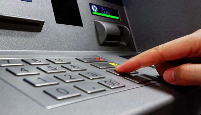 டிசம்பர் 1 முதல் ATM-களில் பணம் எடுக்கும் விதிமுறையில் மாற்றம்..!