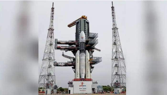 சிறிய வகை ராக்கெட்டுகளை உருவாக்க சென்னை startup நிறுவனத்துடன் ISRO ஒப்பந்தம்..! title=