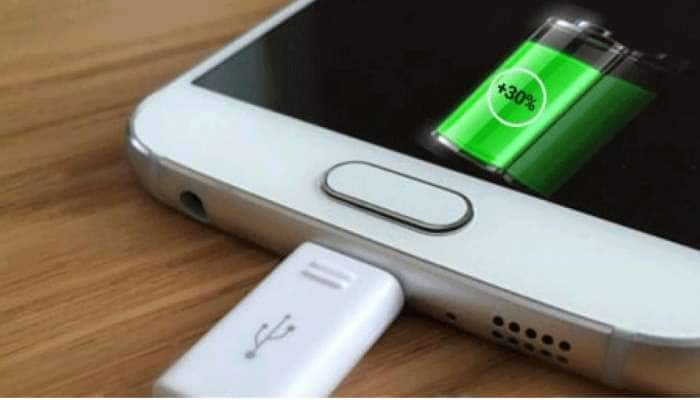 Mobile Charging Tips: மொபைலை சார்ஜ் செய்யும் போது கவனத்தில் கொள்ள வேண்டியவை