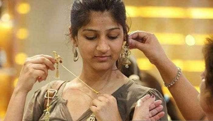 Gold Price Today: 6 ஆயிரம் ரூபாய் வரை மலிவானது தங்கம்! இன்றைய விலை என்ன?