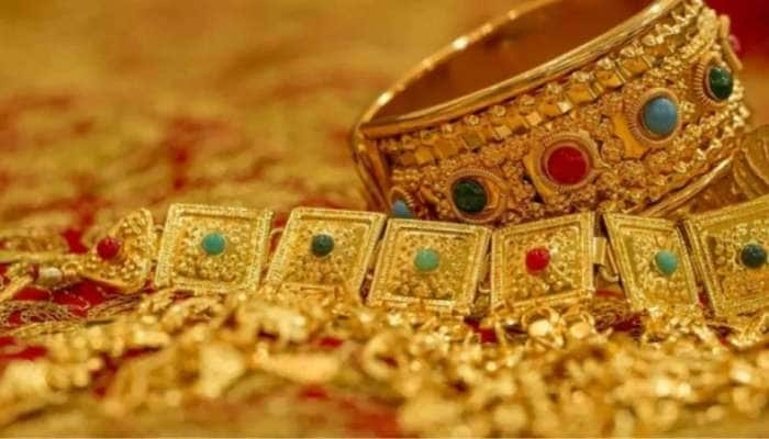 Gold at lowest price: இந்த நாட்களில் மலிவு விலையில் தங்கம் வாங்க பொன்னான வாய்ப்பு!!