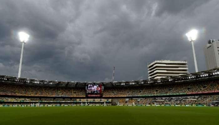 IND vs Aus: மழையால் தடைபட்டது 4-வது நாள் ஆட்டம், வெற்றி பெற இந்தியாவுக்கு தேவை 324 runs!!  