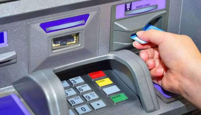 Bank Alert: பிப்ரவரி 1 முதல் Non-EMV ATM-களில் இருந்து பணம் எடுக்க முடியாது..!  title=