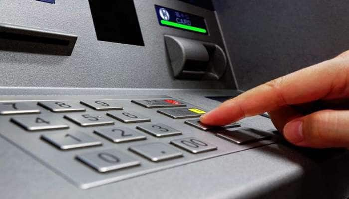 Bank Alert: பிப்ரவரி 1 முதல் ATM-களில் இருந்து பணம் எடுக்க முடியாது..!