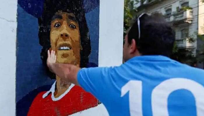கால்பந்து ஜாம்பவான் மரடோனாவை Mosaic Maradonaவாக மாற்றிய அர்ஜெண்டினா