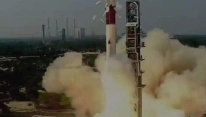 19 செயற்கைக் கோள்களுடன் இன்று விண்ணில் சீறிப்பாய்ந்தது PSLV-C51 ராக்கெட் title=