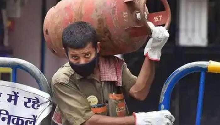 LPG Gas Cylinder Discount: இதில் முன்பதிவு செய்தால் 50 ரூபாய் தள்ளுபடி பெறலாம்!