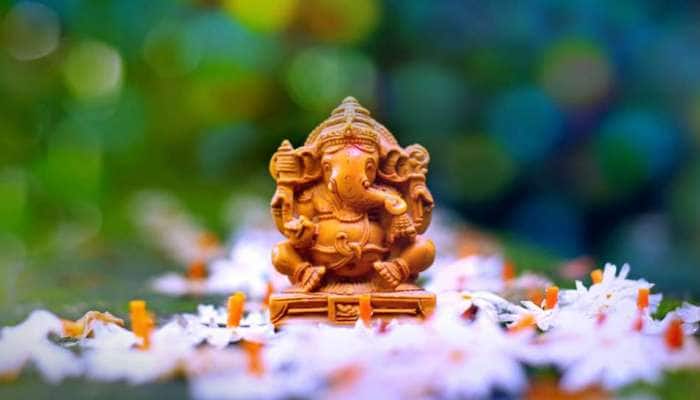 Devotional: காரியத் தடைகளை போக்கி சித்தி அருளும் விக்ன விநாயகர் வழிபாடு