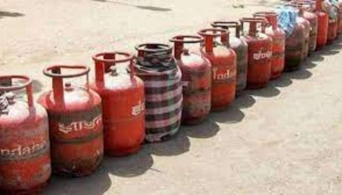 நம்ப முடியாத சலுகை: வெறும் 9 ரூபாய்க்கு Gas Cylinder வாங்க இதை செய்தால் போதும்