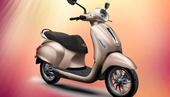 Bajaj Chetak: நம்ப முடியாத விலை, அதிரடி அம்சங்களுடன் அசத்தும் Cheapest Electric scooter