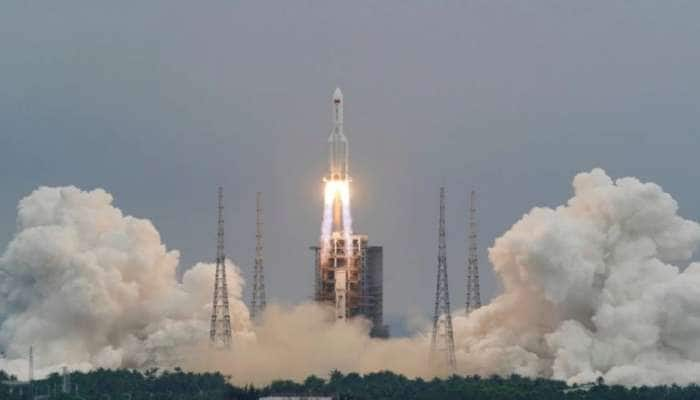 China Rocket: சீன ராக்கெட்டின் ராட்சத பாகங்கள் கடலில் விழுந்தன!