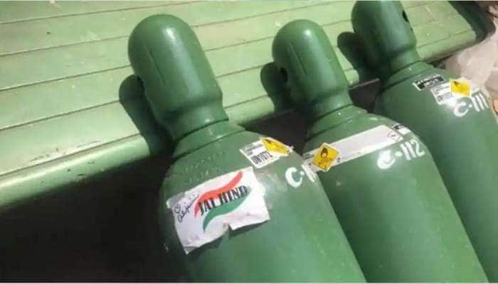 42 நாடுகளில் இருந்து இந்தியாவுக்கு 100,000 Oxygen Cylinders கிடைக்கும்  title=