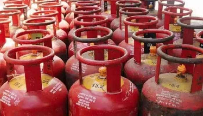  LPG சிலிண்டர் பயனர்களுக்கு good news: IOCL-ன் 4 முக்கிய வசதிகள் உங்களுக்காகவே!! title=