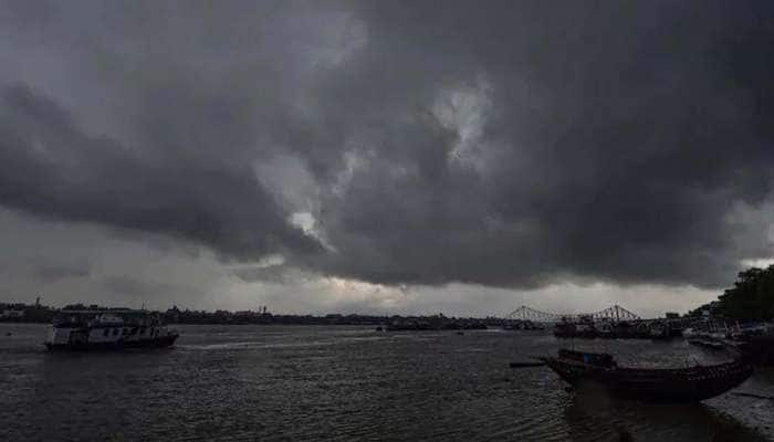 Cyclone Yaas: மஞ்சள் எச்சரிக்கை விடப்பட்டது, மக்கள் பாதுகாப்பான பகுதிக்கு வெளியேற்றம் title=