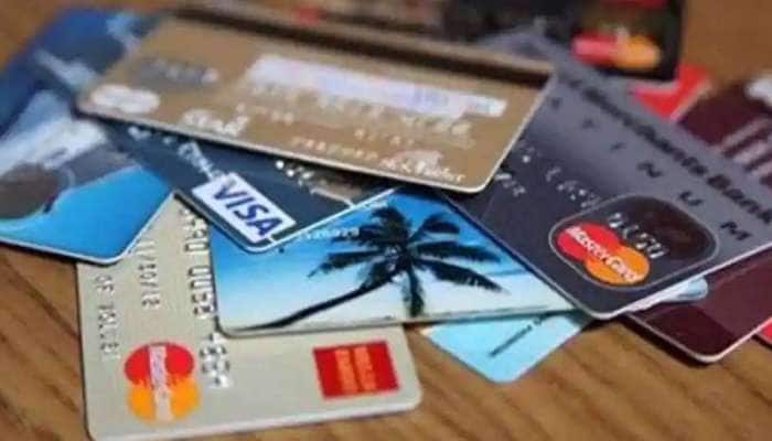 Credit Card: பல கிரெடிட் கார்டுகளை பயன்படுத்துவதால் credit score பாதிக்கப்படுமா?  