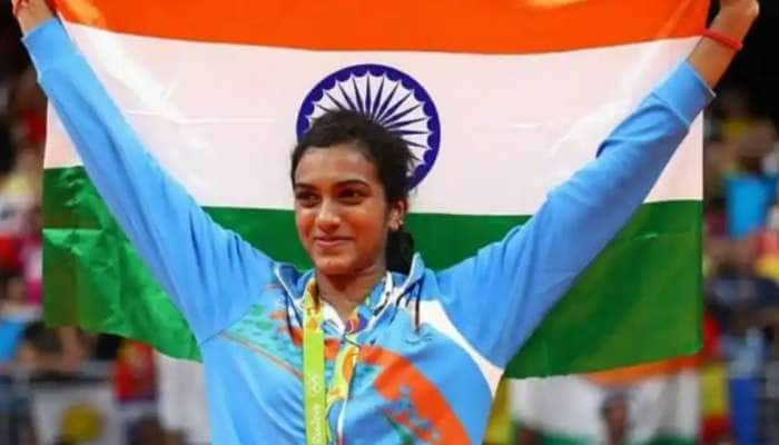 Tokyo Olympics: இந்திய தேசியக் கொடியை ஏந்திச்செல்லும் பெருமையை பெறுவாரா பி.வி. சிந்து?