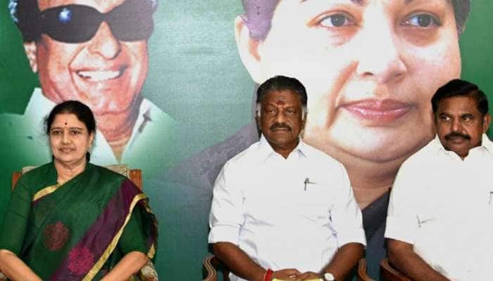 &quot;கட்சியை பலப்படுத்த வாருங்கள்&quot; சசிகலாவுக்கு ஆதரவாக அதிமுக கூட்டத்தில் தீர்மானம்