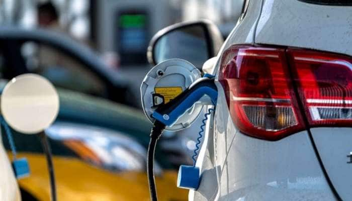 Electric Vehicles: மின்சார வாகனம் வாங்கினால் பம்பர் மானியம், அரசாங்கம் கூறியது என்ன?