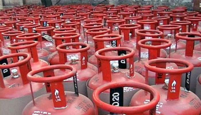 LPG Gas Cylinder Price: சமையல் எரிவாயு சிலிண்டர் விலை கடும் உயர்வு
