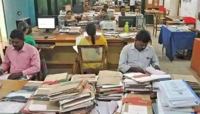 7th Pay Commission: தமிழக அரசு ஊழியர்களுக்கு ஏமாற்றம், டி.ஏ உயர்வு இப்போது இல்லை title=