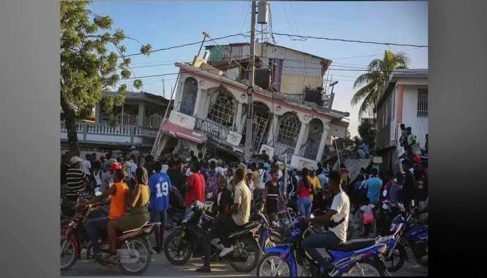 Haiti-யில் பயங்கர நிலநடுக்கம்: 300-க்கும் மேற்பட்டோர் பலி, 2000 பேர் காயமடைந்தனர்