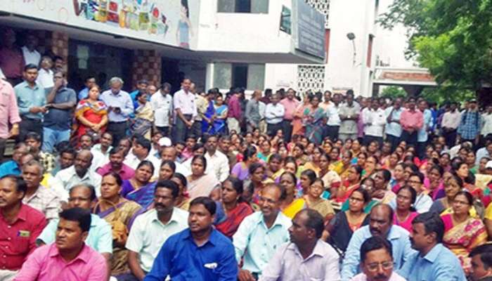 Tamil Nadu Government Employees Union protests across the state on August  16 | August 16 மாநிலம் முழுவதும் தமிழ்நாடு அரசு ஊழியர் சங்கம் ஆர்ப்பாட்டம்  | Tamil Nadu News in Tamil