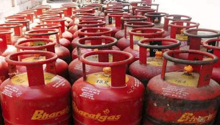 LPG Subsidy: சிலிண்டர் மானியம் நிறுத்தப்படுமா? மத்திய அரசின் திட்டம் என்ன?  title=