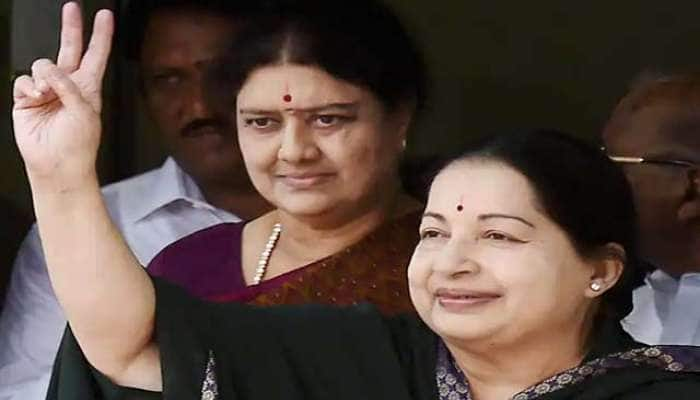 Sasikala’s property attached: சசிகலாவின் சொத்தை வருமான வரித்துறை எடுத்துக் கொண்டது 