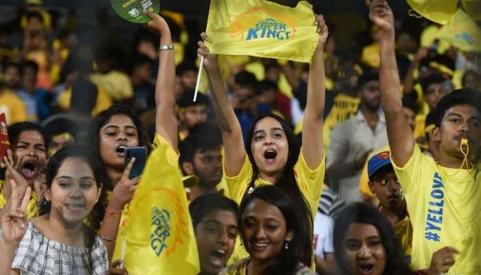 IPL 2021: மீண்டும் ரசிகர்களுடன் களைகட்டவுள்ளது IPL, ஆனா ஒரு ட்விஸ்ட் இருக்கு title=