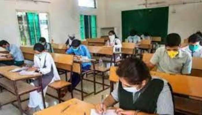 நவம்பரில் CBSE 10, 12 ஆம் வகுப்பு 2022 பொதுத்தேர்வுகள் : விரைவில் வெளிவரும் அட்டவணை