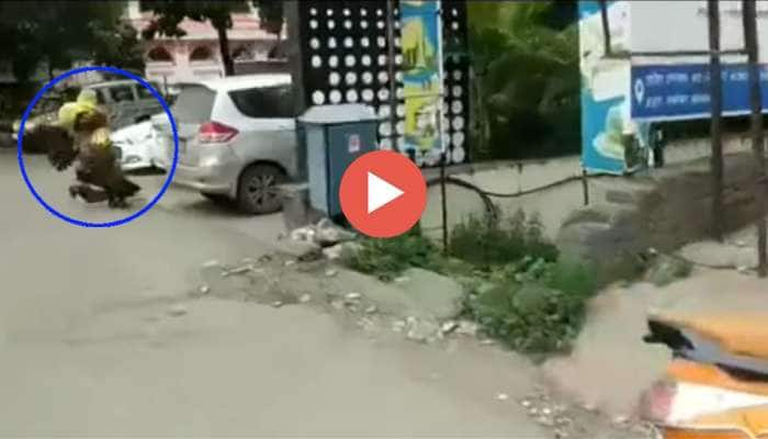 Viral Video: கணவன் பின்னாடியே சென்று கள்ளக்காதலை கையும் களவுமாக பிடித்த மனைவி title=