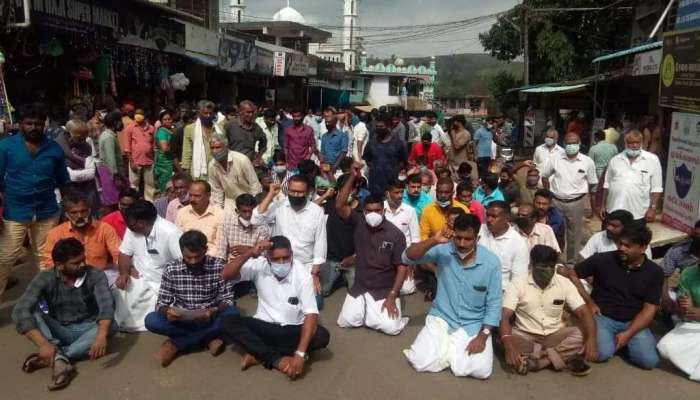 கூடலூர் யானைகளை காட்டிற்குள் விரட்ட கோரி தமிழக - கேரள சாலையில் மறியல்! 