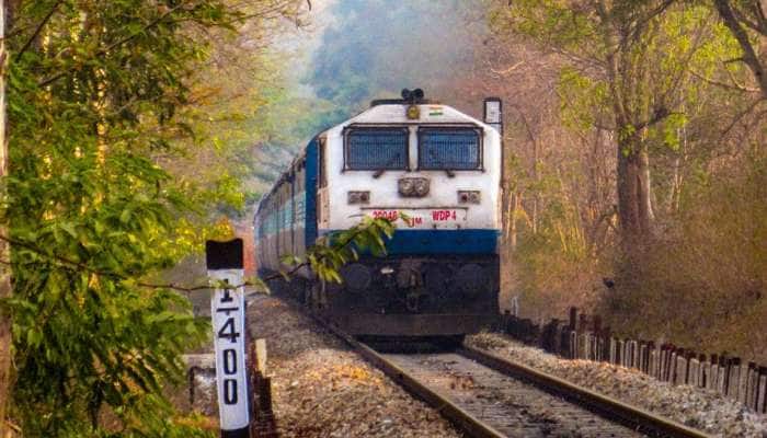 Indian Railway: 335 ரயில்கள் ரத்து: 30 ரயில்கள் தடம் மாற்றப்பட்டன