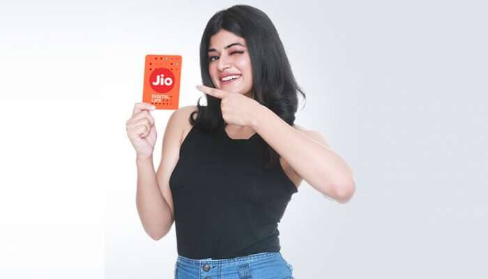 Jio இன் அசத்தல் திட்டம்: குறைந்த விலையில் 28 நாட்களுக்கு தினமும் 3 ஜிபி டேட்டா title=