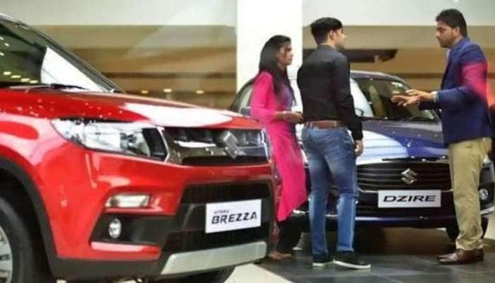 Car Discounts: அசத்தல் கார்களில் அபார தள்ளுபடிகள், மிஸ் செஞ்சா வருத்தப்படுவீங்க title=