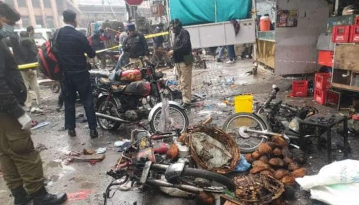 Pakistan: லாகூரின் பரபரப்பான சந்தையில் குண்டுவெடிப்பு; 3 பேர் பலி, 20 பேர் காயம்