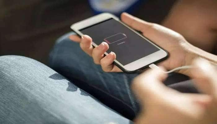 Smartphone Battery: செல்போன் பேட்டரி அதிக நேரம் நீடிக்க சில டிப்ஸ்!