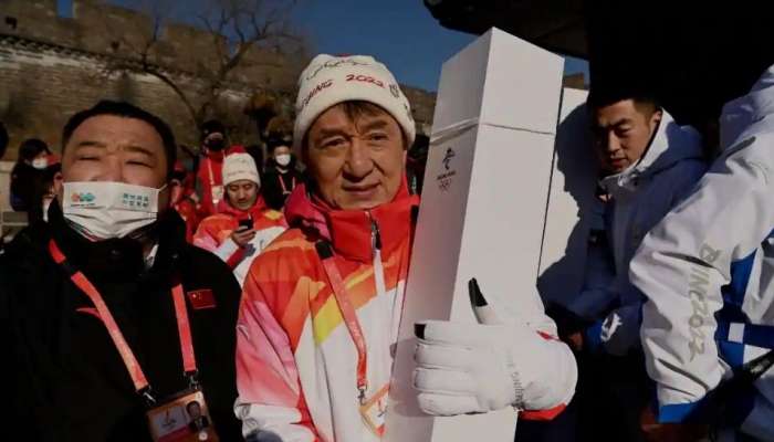 Beijing Winter Olympics: ஜாக்கின்சான் உட்பட ஒலிம்பிக் சுடர் தொடரோட்டத்தில் பிரபலங்கள்
