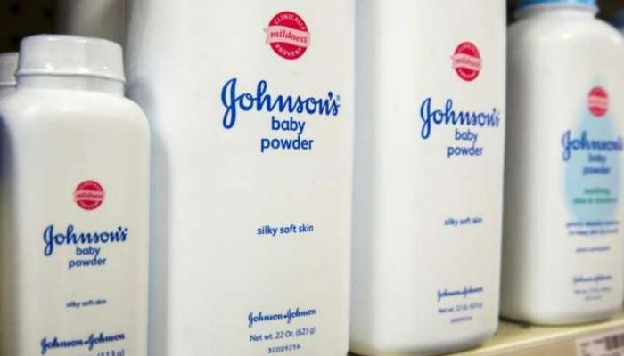 Johnson & Johnson: ஜான்சன் & ஜான்சன் பேபி பவுடர் மீது உலக அளவில் தடை விரைவில்? title=