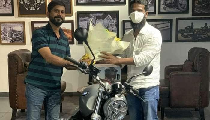BMW பைக் வாங்கிய வெற்றிமாறன்! விலை இவ்வளவா?
